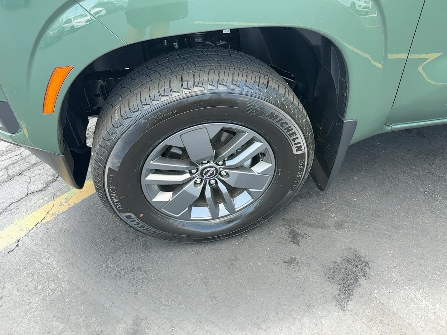 2025 Nissan Frontier SV - Photo 9