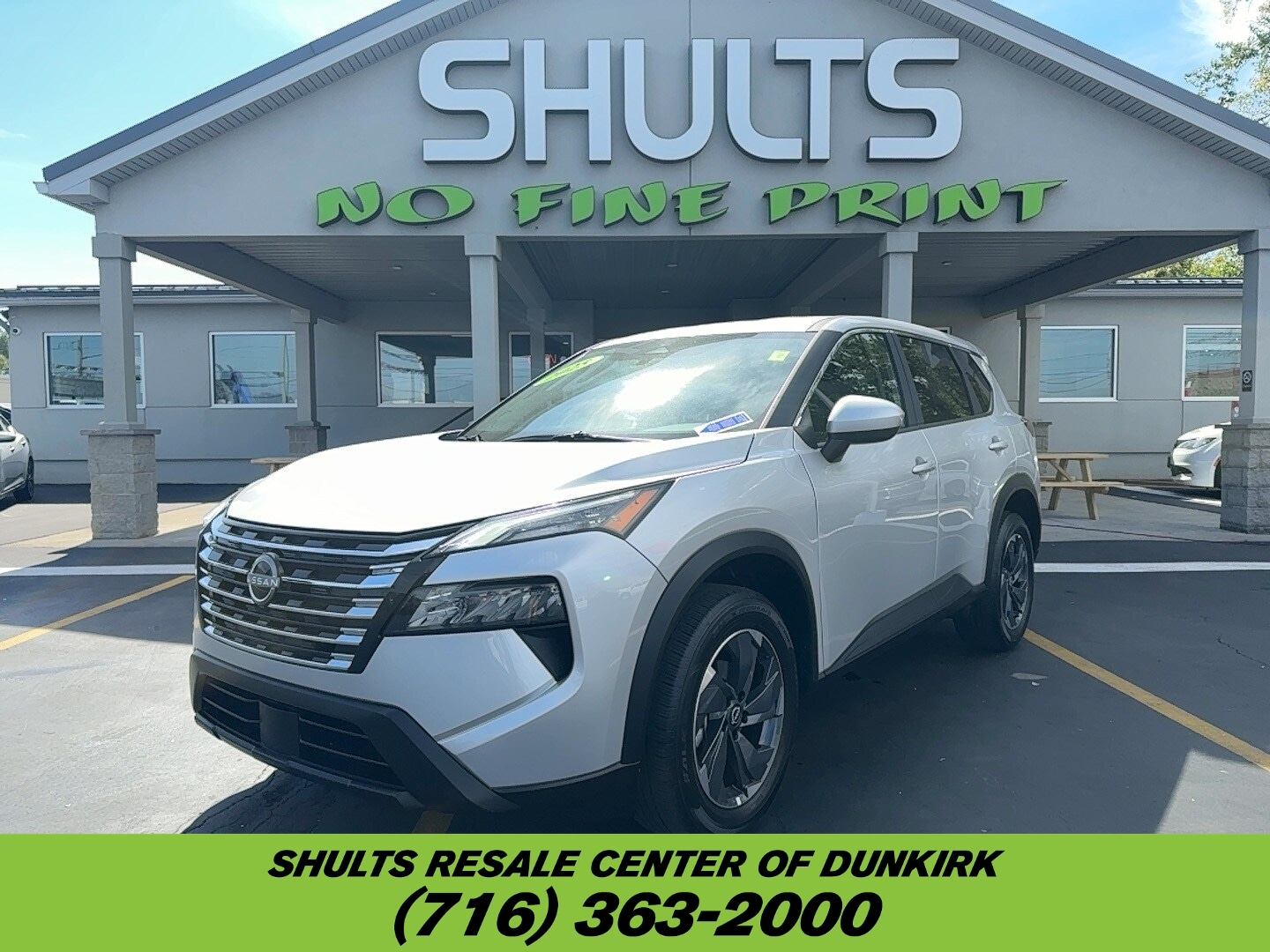 2025 Nissan Rogue SV's photo