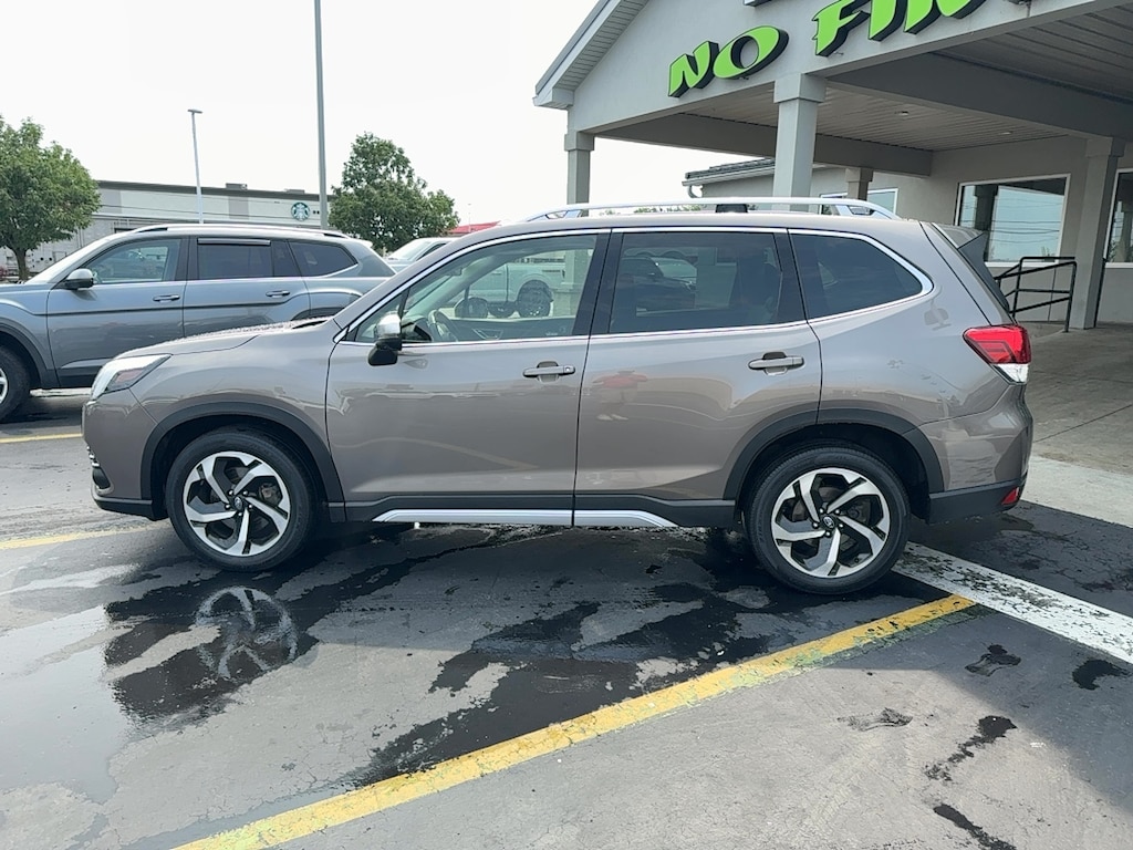 Used 2023 Subaru Forester Touring Touring CVT