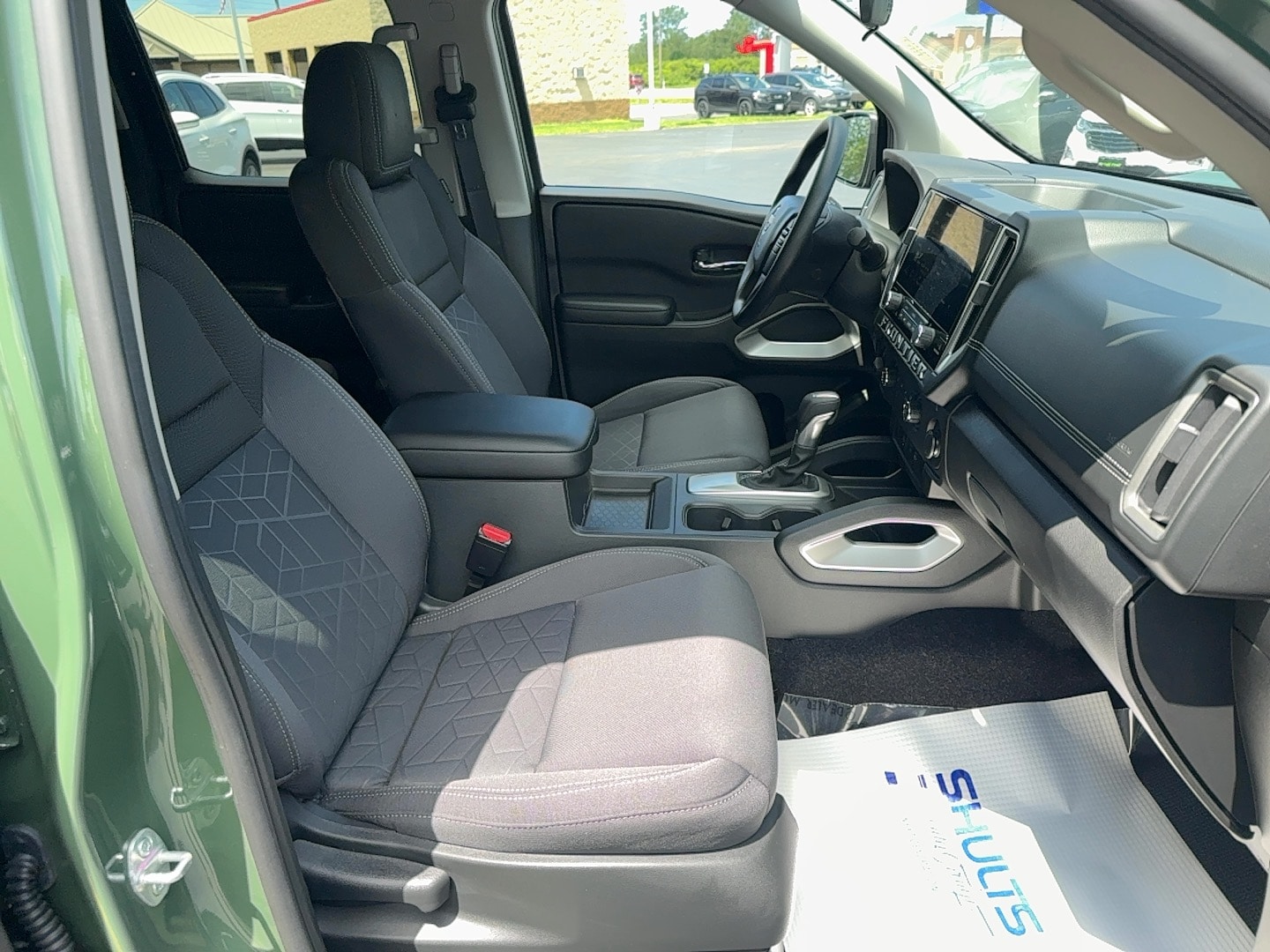 2025 Nissan Frontier SV - Photo 28