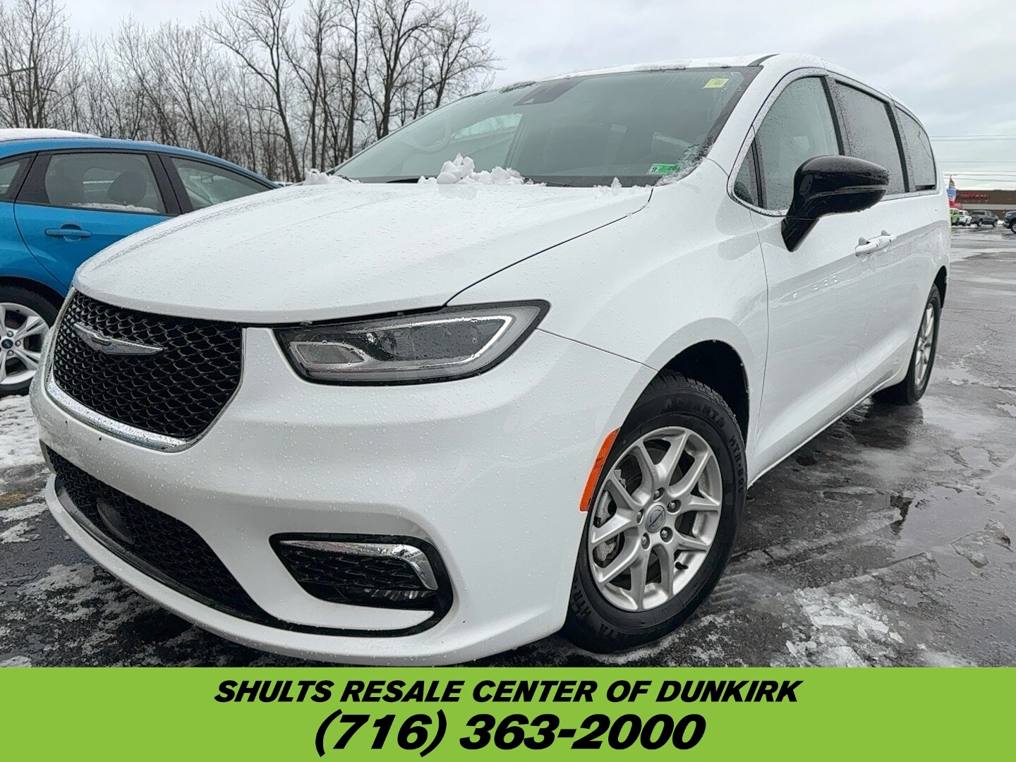 2024 Chrysler Pacifica Touring L's photo