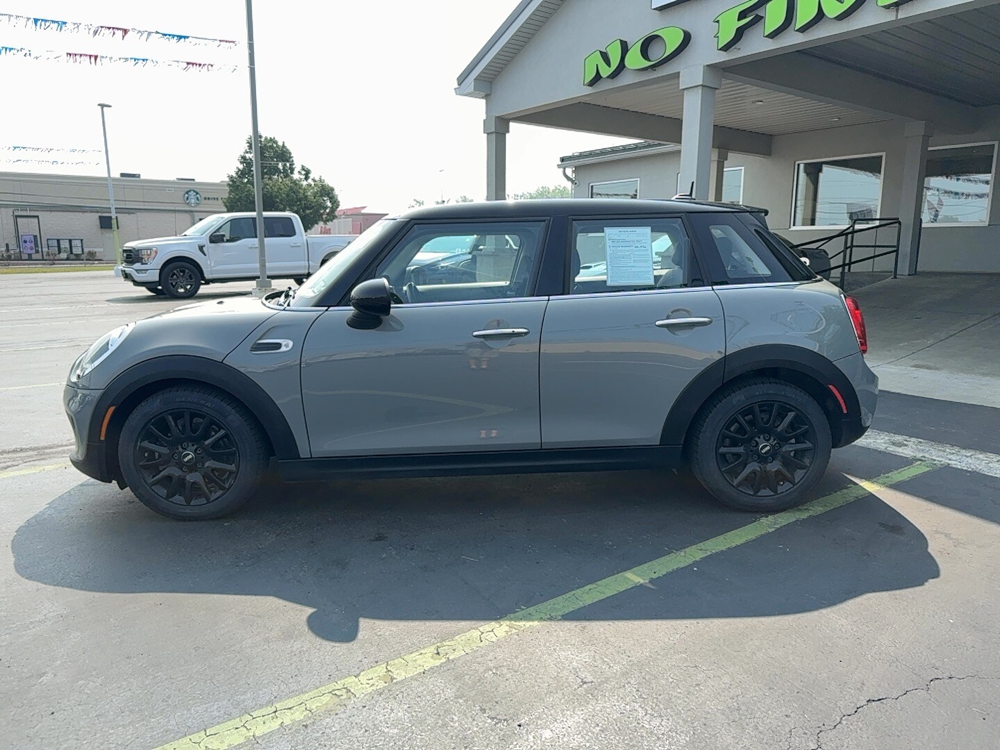 2019 Mini Cooper 4 Door Hardtop photo 2