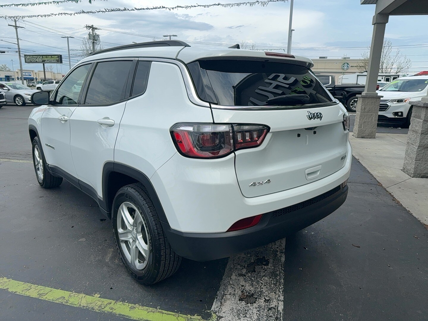 2024 Jeep Compass Latitude photo 3