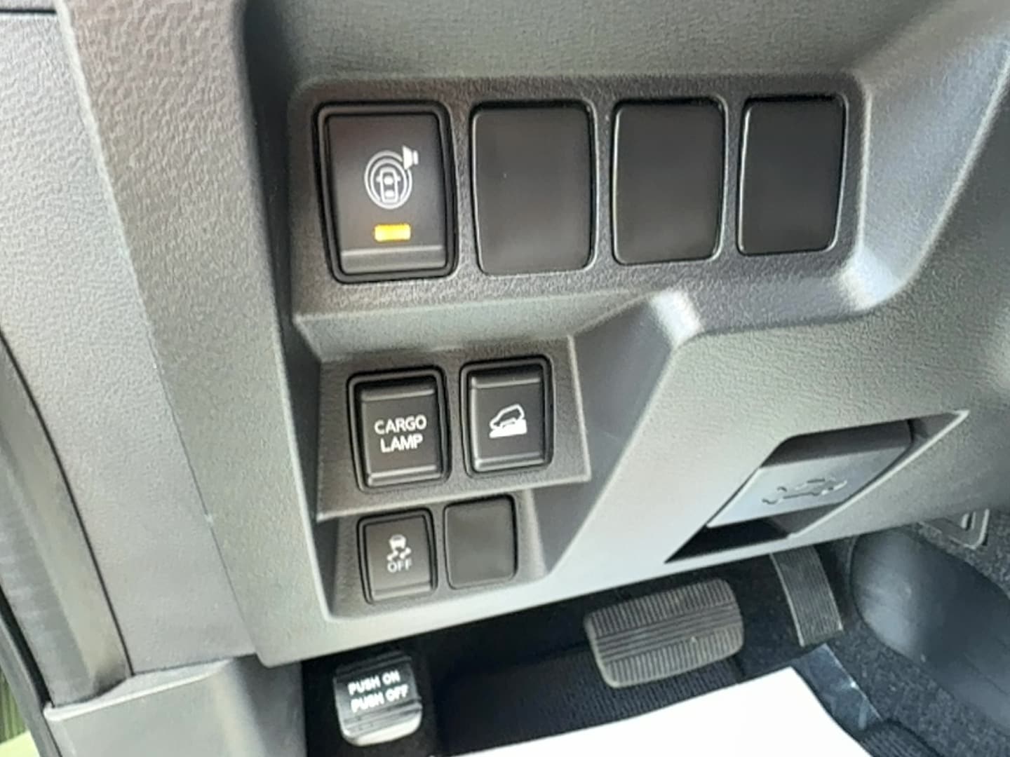 2025 Nissan Frontier SV - Photo 12