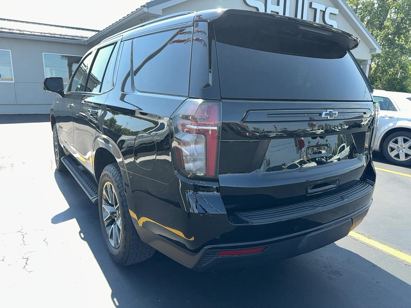 2023 Chevrolet Tahoe Z71 photo 2