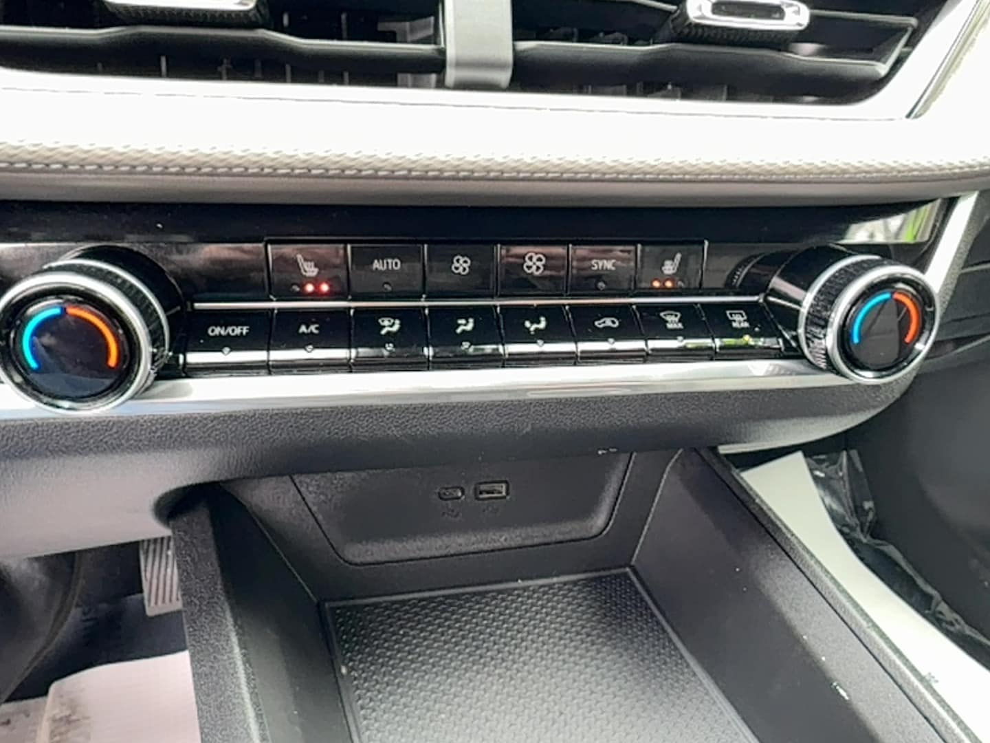 2025 Chevrolet Equinox LT - Photo 19