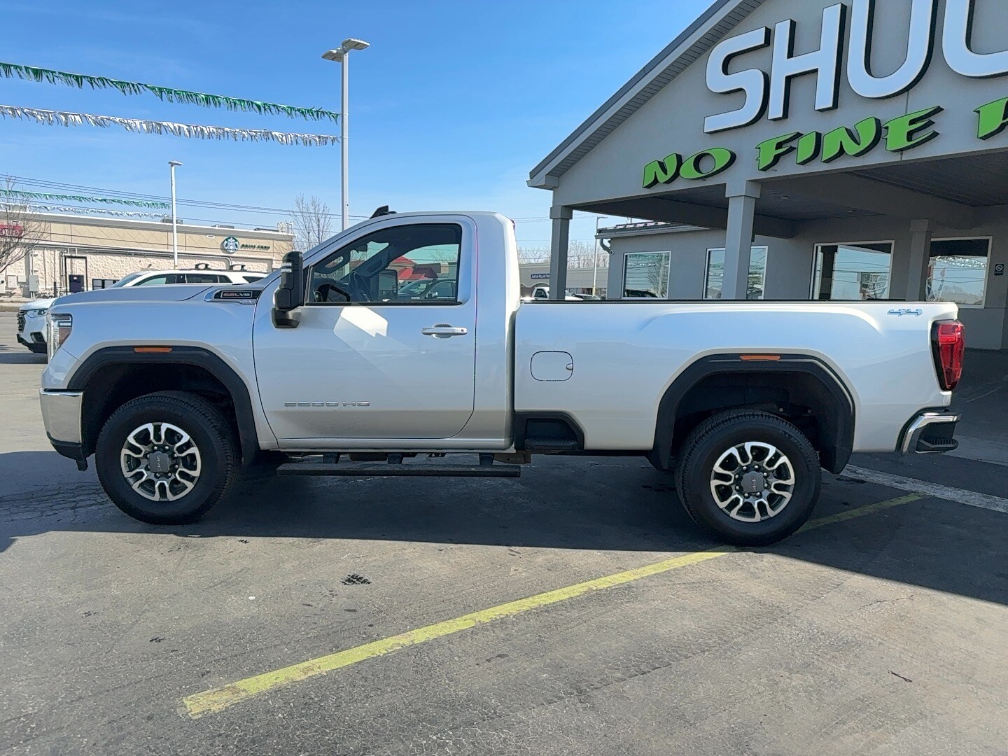 2022 Gmc Sierra HD SLE photo 2