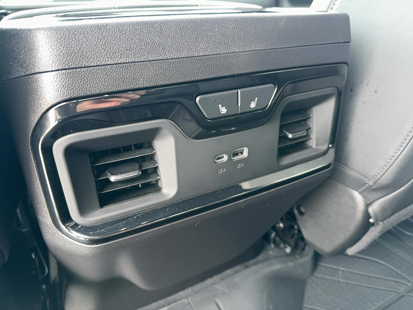 2024 Chevrolet Silverado 1500 ZR2 - Photo 35