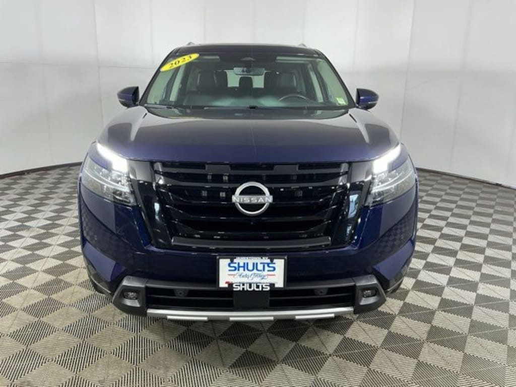 Used 2023 Nissan Pathfinder SL SUV
