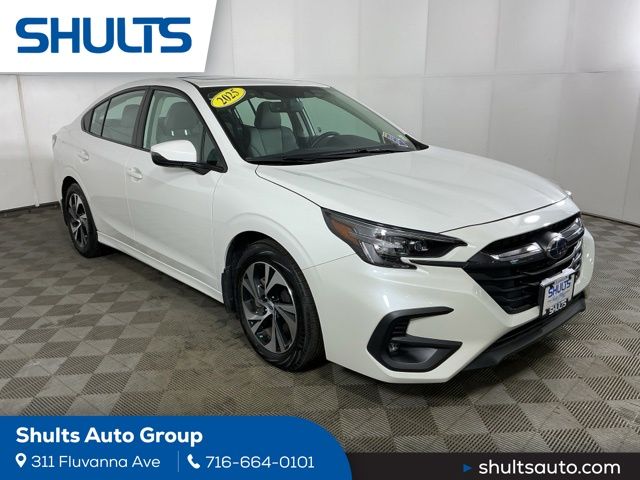2025 Subaru Legacy Premium's photo