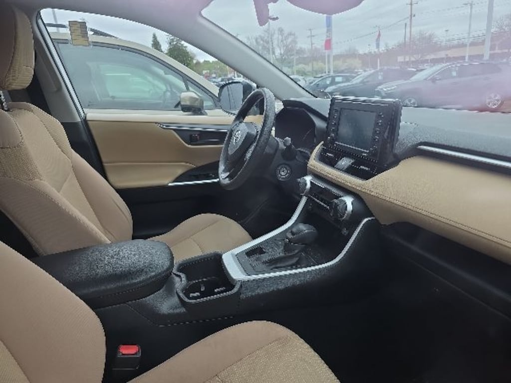 Used 2022 Toyota RAV4 LE SUV