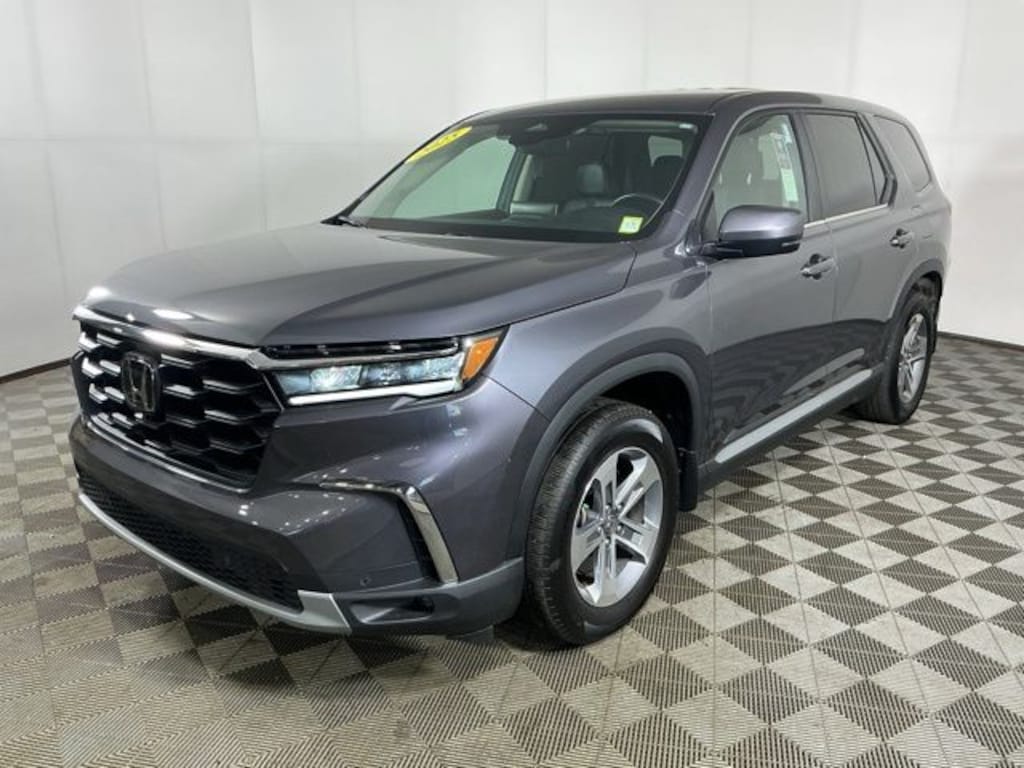 Used 2025 Honda Pilot SUV