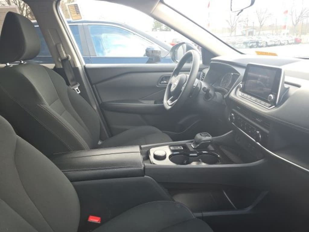 Used 2024 Nissan Rogue S SUV