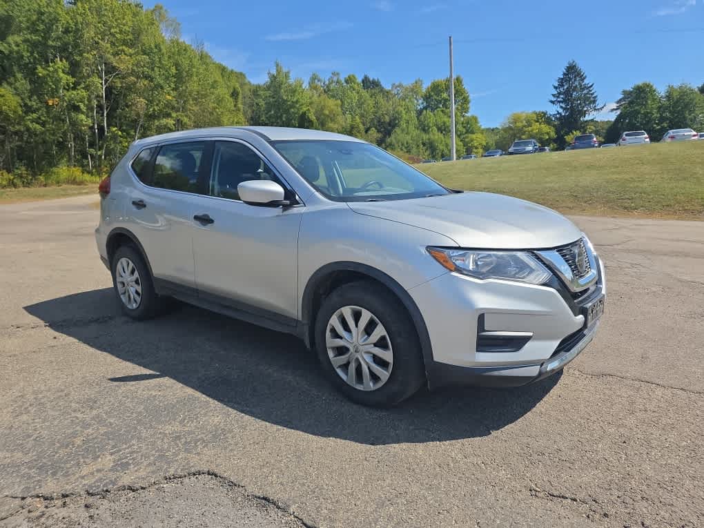 2019 Nissan Rogue S photo 3