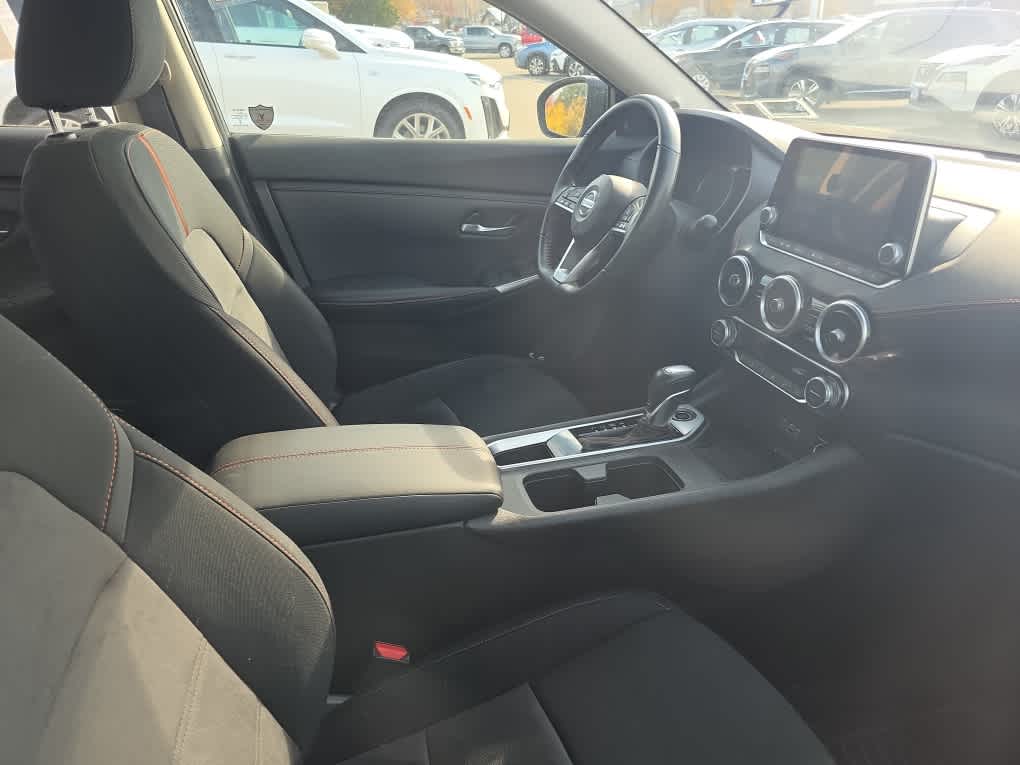 2023 Nissan Sentra SR photo 2