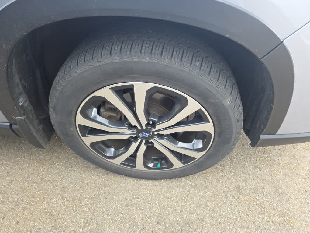 2022 Subaru Forester Limited photo 3