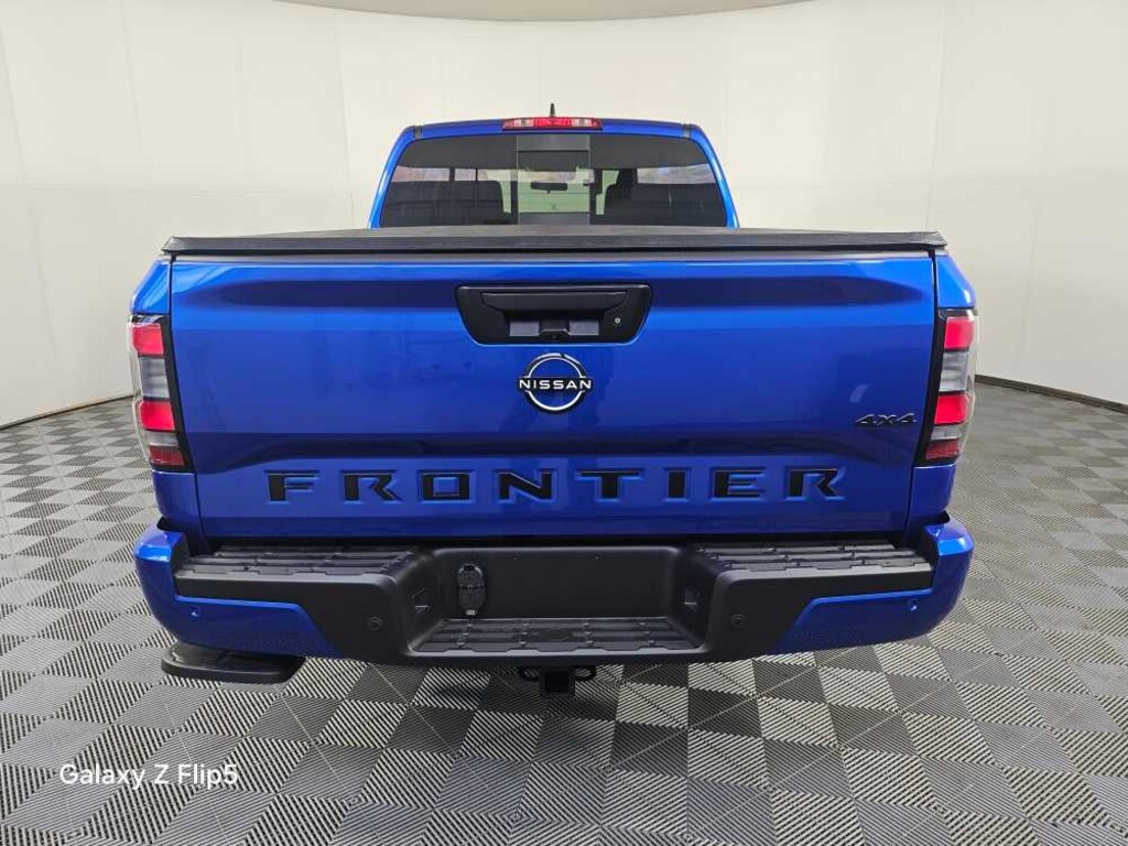 New 2026 Nissan Frontier SV Crew Cab 4x4 Long Bed Truck