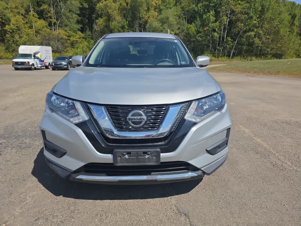 2019 Nissan Rogue S photo 2