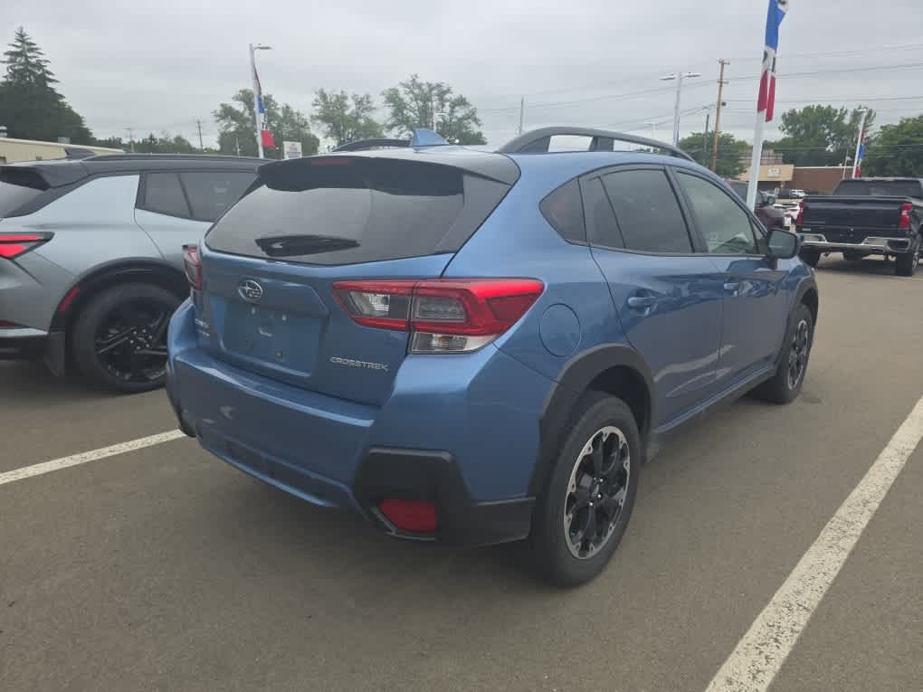 2023 Subaru Crosstrek Premium photo 2