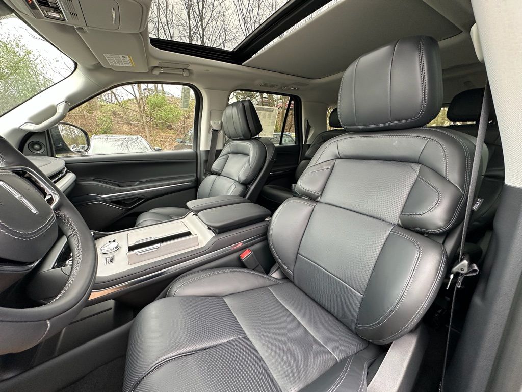 2025 Lincoln Navigator Reserve - Photo 18