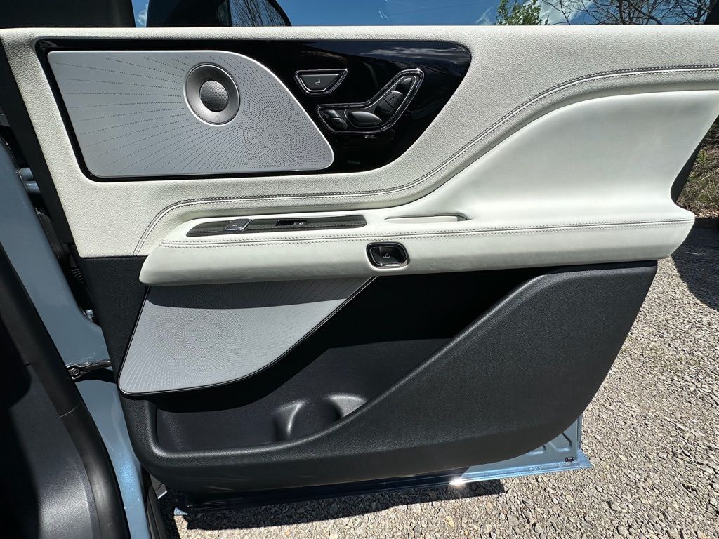 2026 Lincoln Aviator Black Label - Photo 24