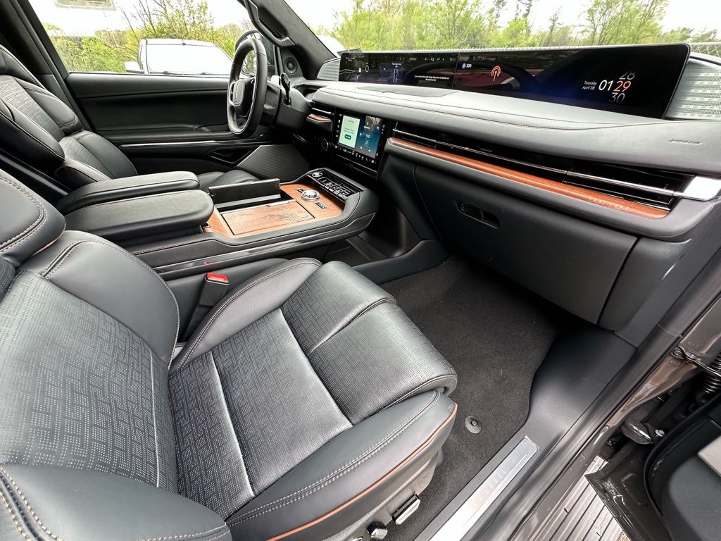 2025 Lincoln Navigator Black Label - Photo 23