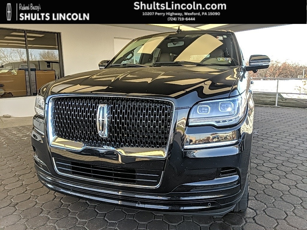 2023 Lincoln Navigator Reserve L's photo