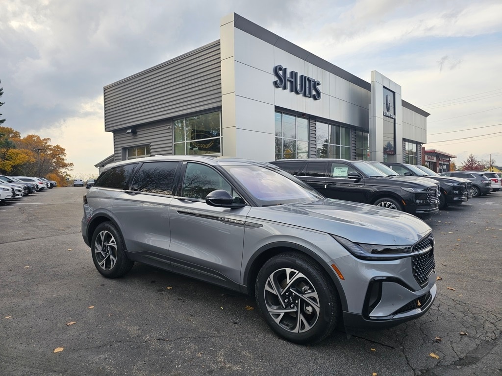 2025 Lincoln Nautilus Premiere photo 3