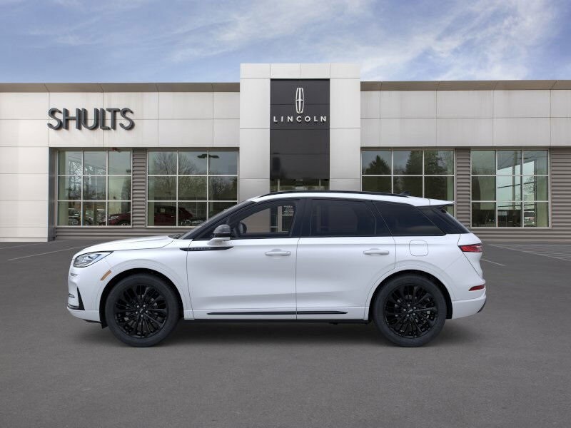 2026 Lincoln Corsair Reserve photo 3