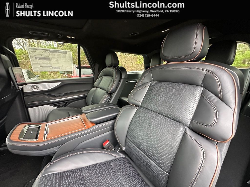 2025 Lincoln Navigator Black Label - Photo 20