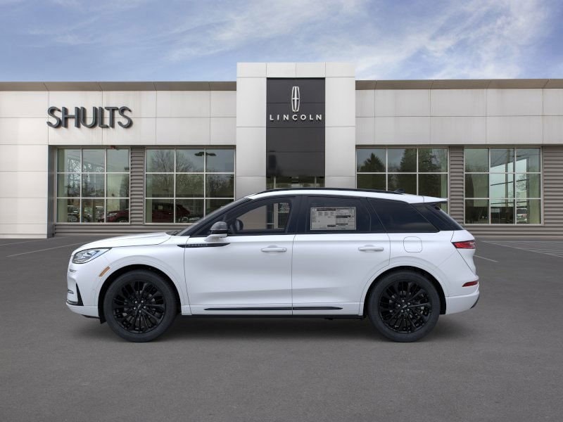 2026 Lincoln Corsair Reserve photo 3