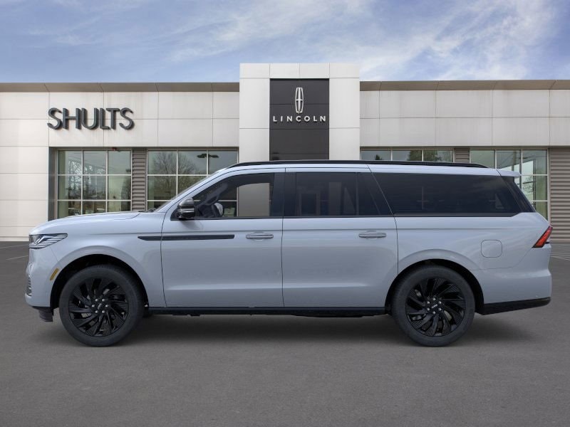 2025 Lincoln Navigator L Reserve photo 3