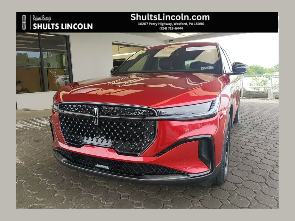 2025 Lincoln Nautilus Premiere AWD's photo