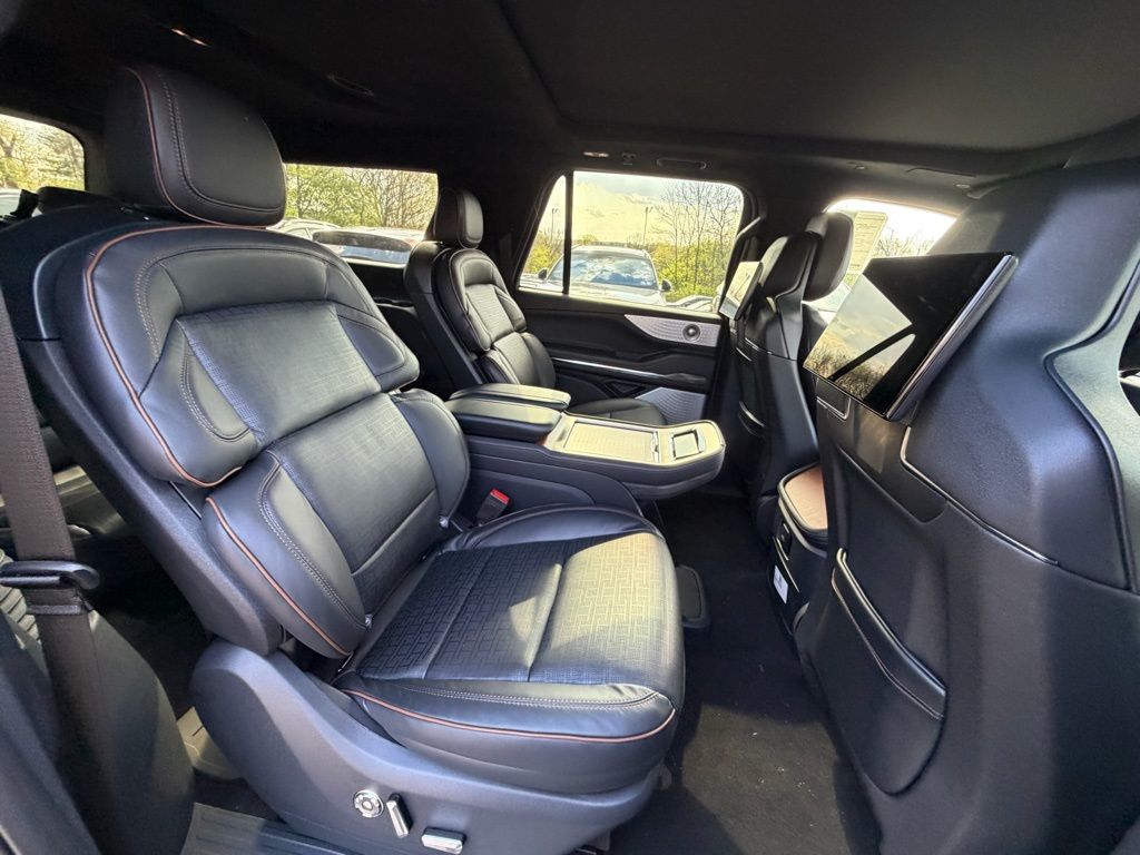 2025 Lincoln Navigator Black Label L - Photo 24