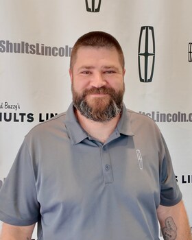 Staff member Mike Evans from ID_74836e