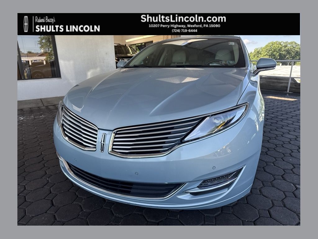 2014 Lincoln MKZ Hybrid's photo