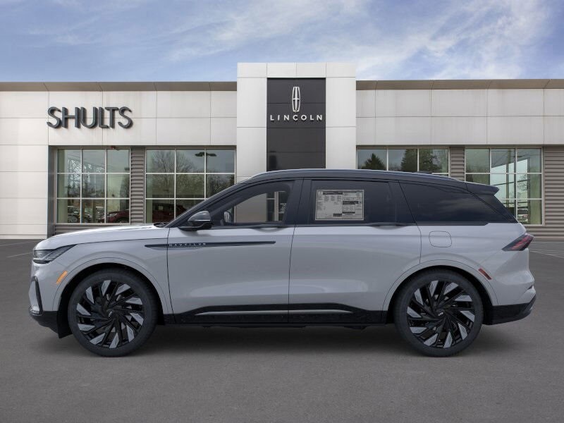 2026 Lincoln Nautilus Reserve photo 3