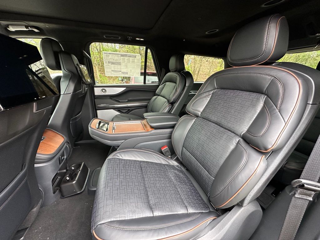 2025 Lincoln Navigator Black Label - Photo 19