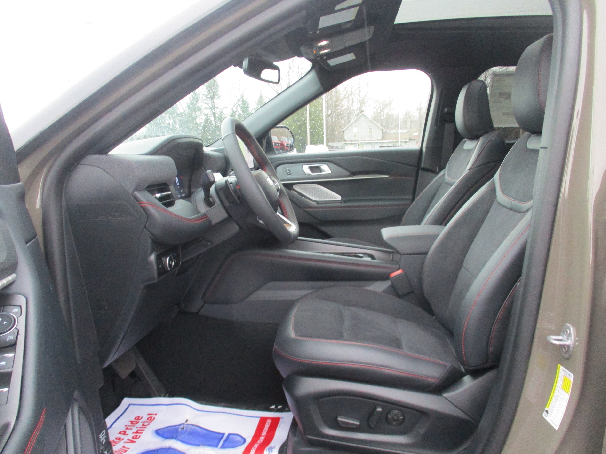 2026 Ford Explorer ST - Photo 25
