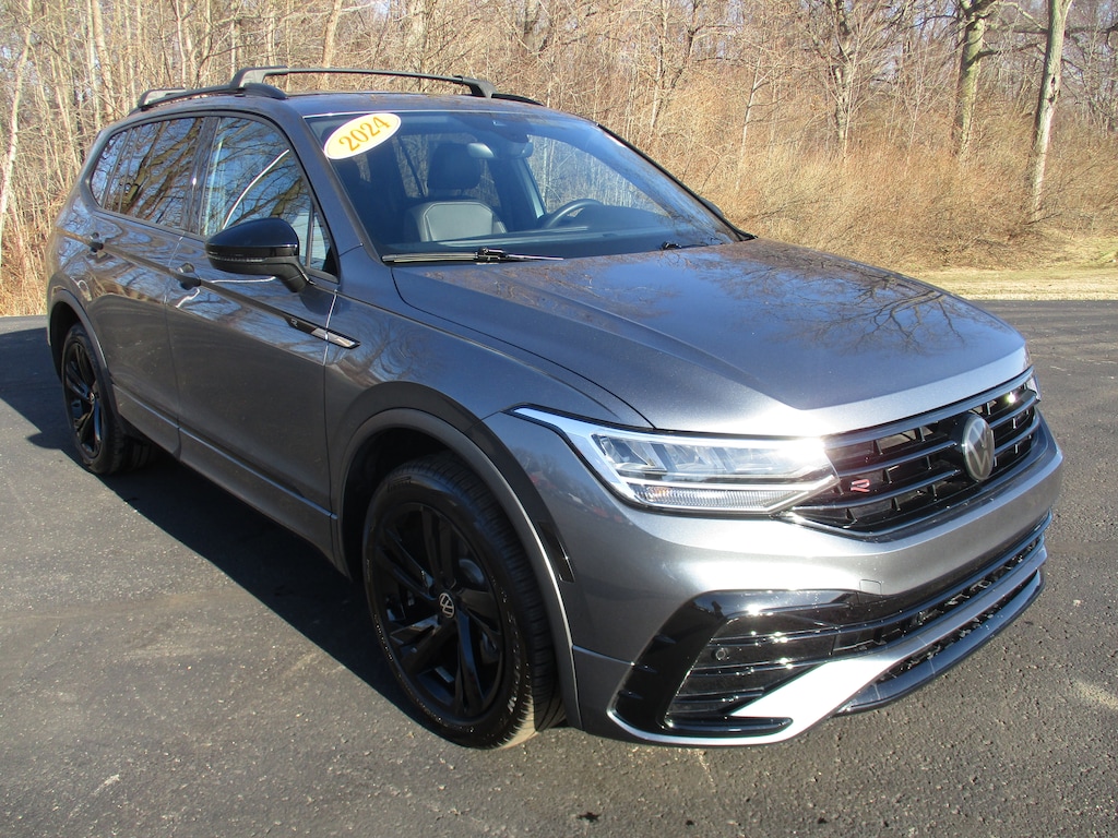 Used 2024 Volkswagen Tiguan SE R-Line Black SUV