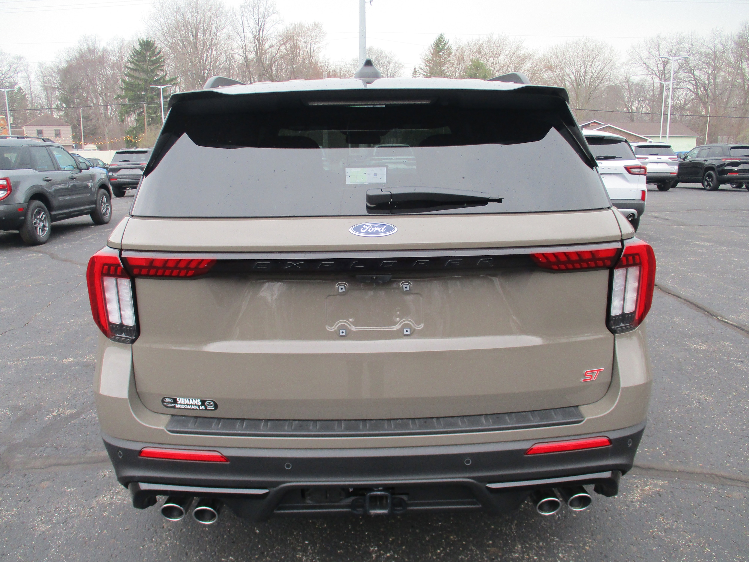 2026 Ford Explorer ST - Photo 7