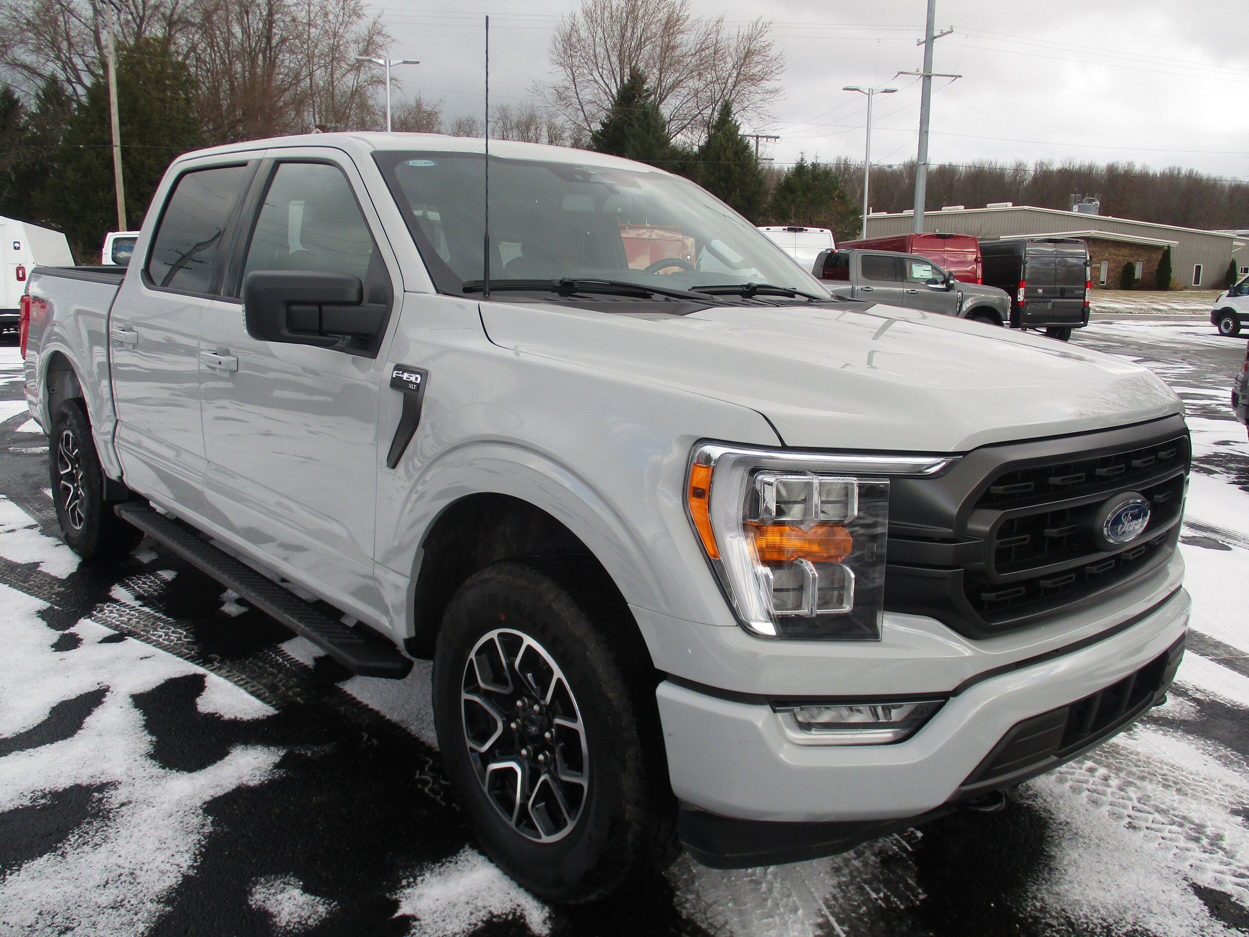 2023 Ford F-150 photo 3