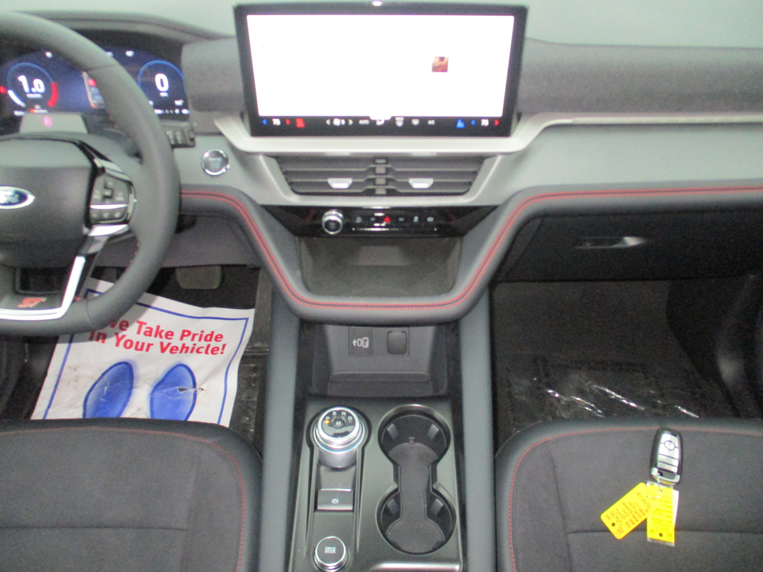 2026 Ford Explorer ST - Photo 13