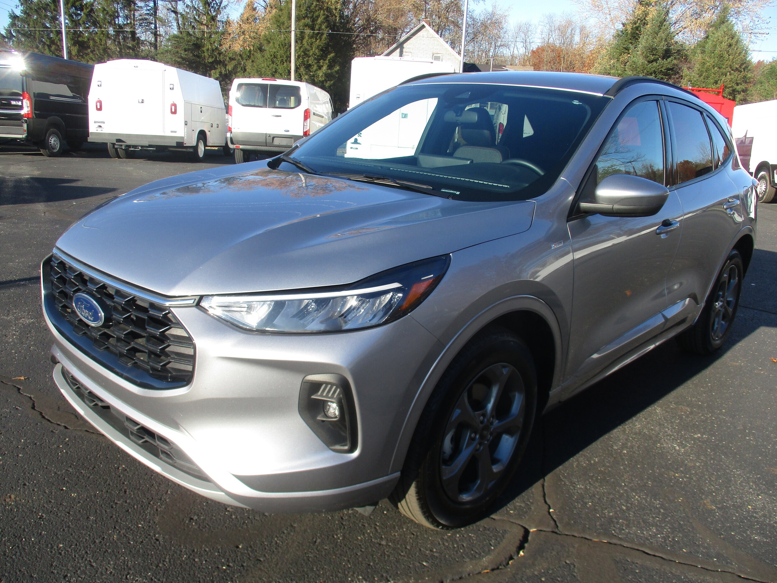 2023 Ford Escape ST-Line Select Sport photo 2