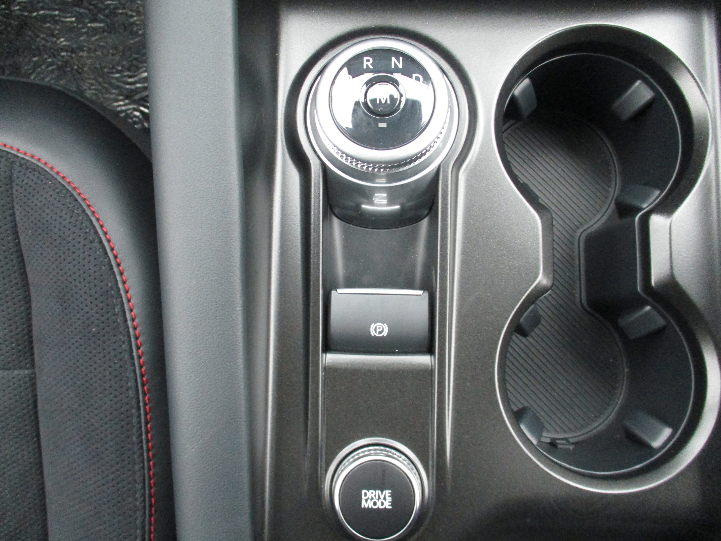 2026 Ford Explorer ST - Photo 15