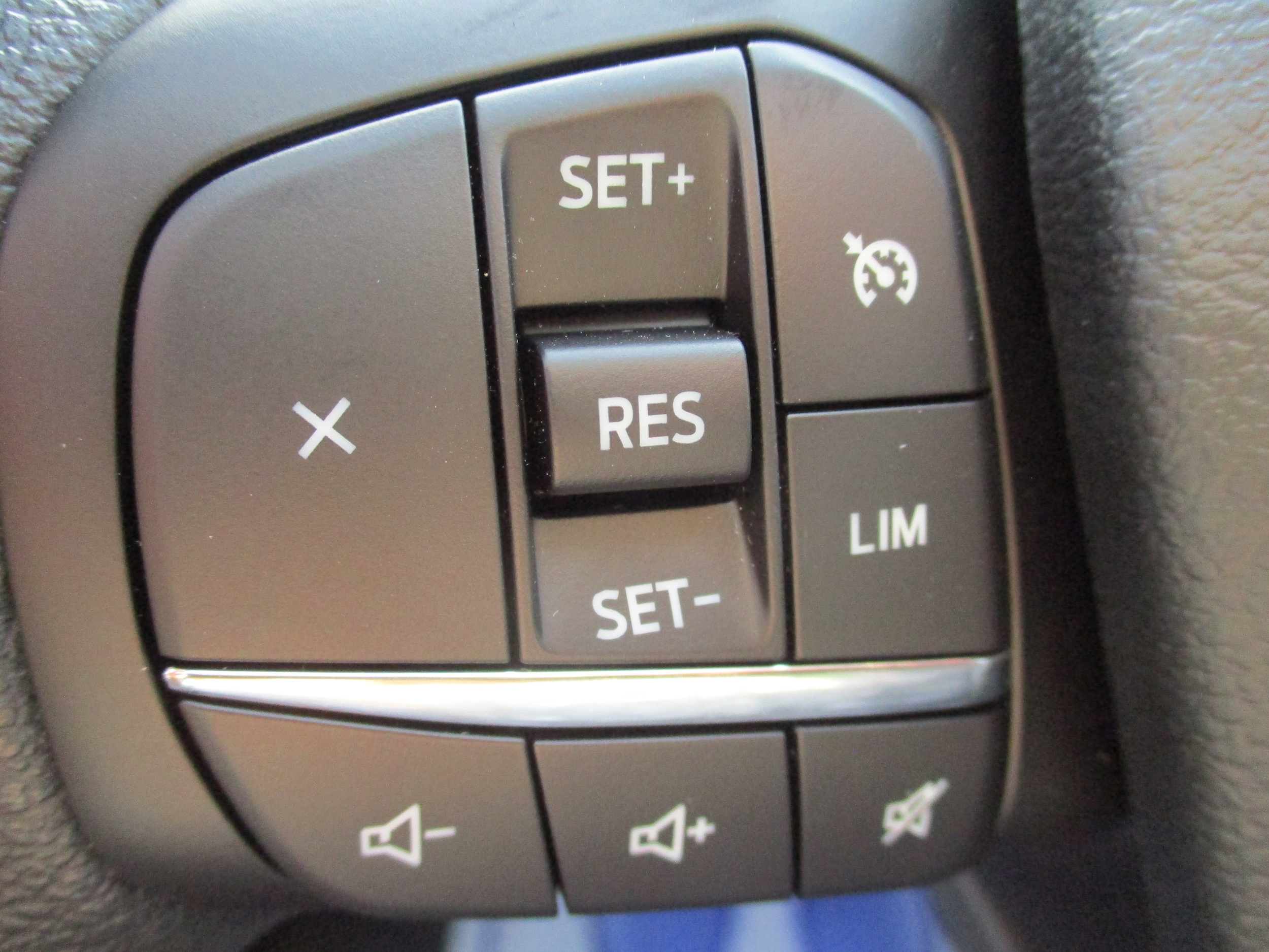 2025 Ford Transit Passenger Van XLT - Photo 41