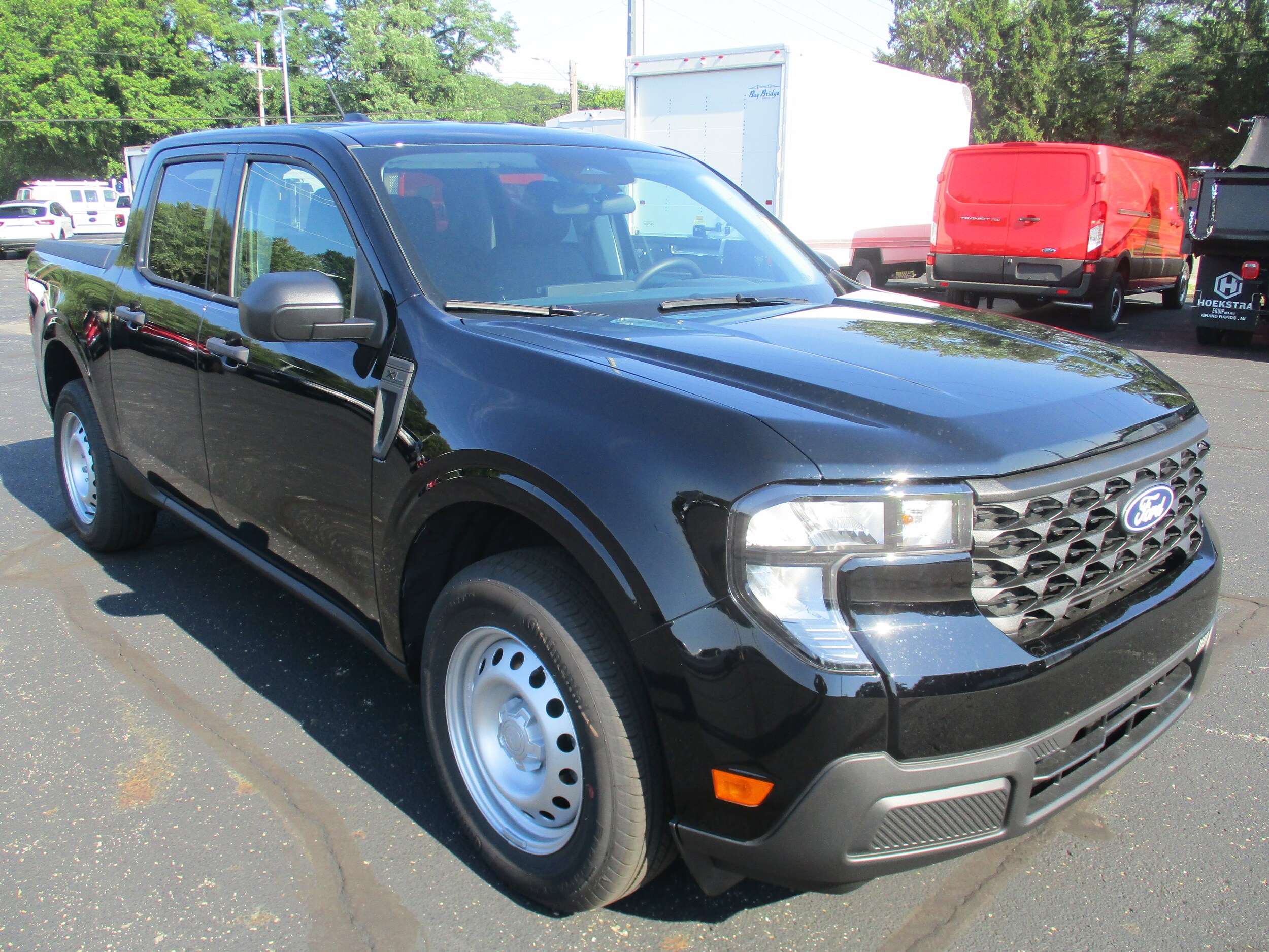 2025 Ford Maverick XL photo 2