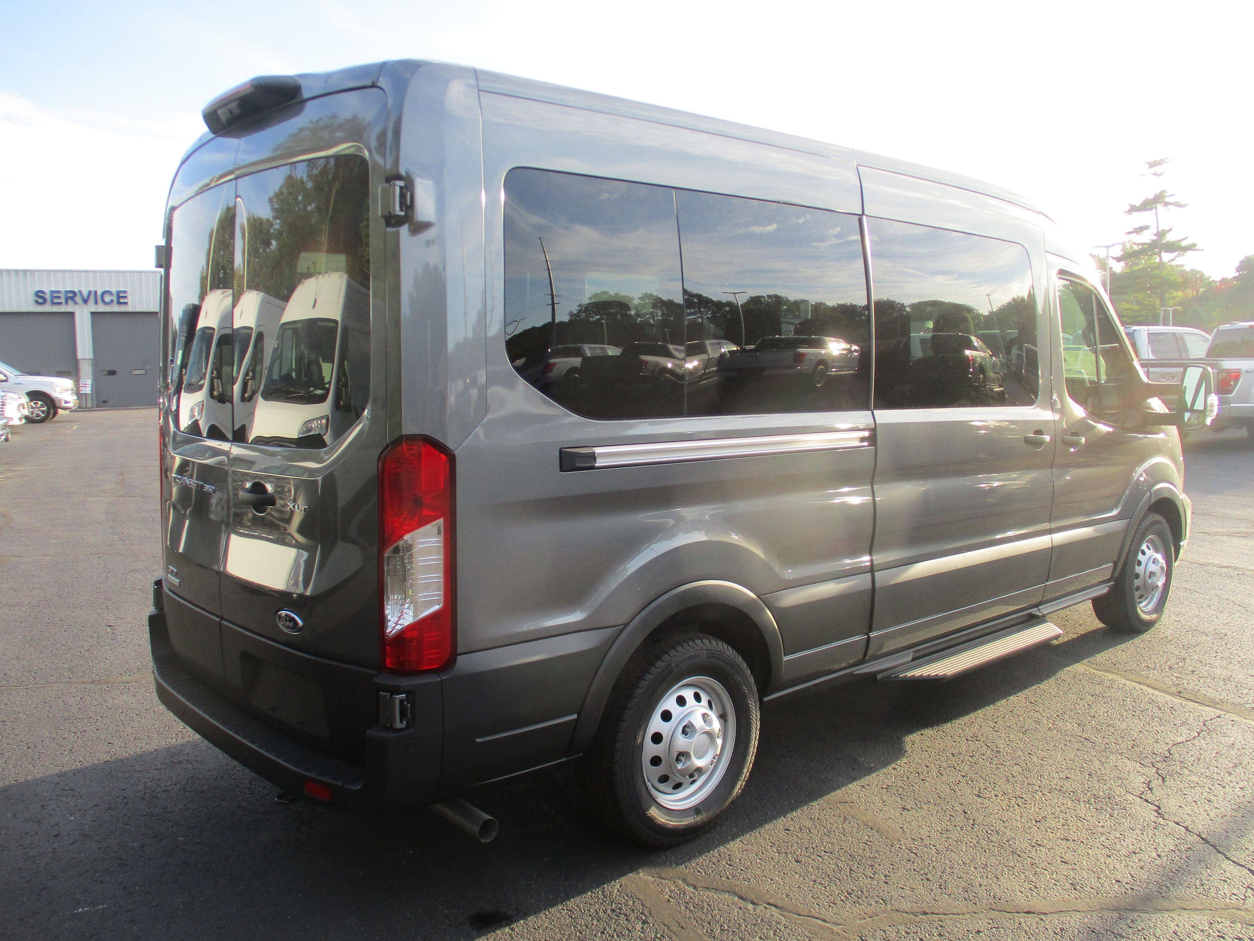 2025 Ford Transit Passenger Van XLT - Photo 6