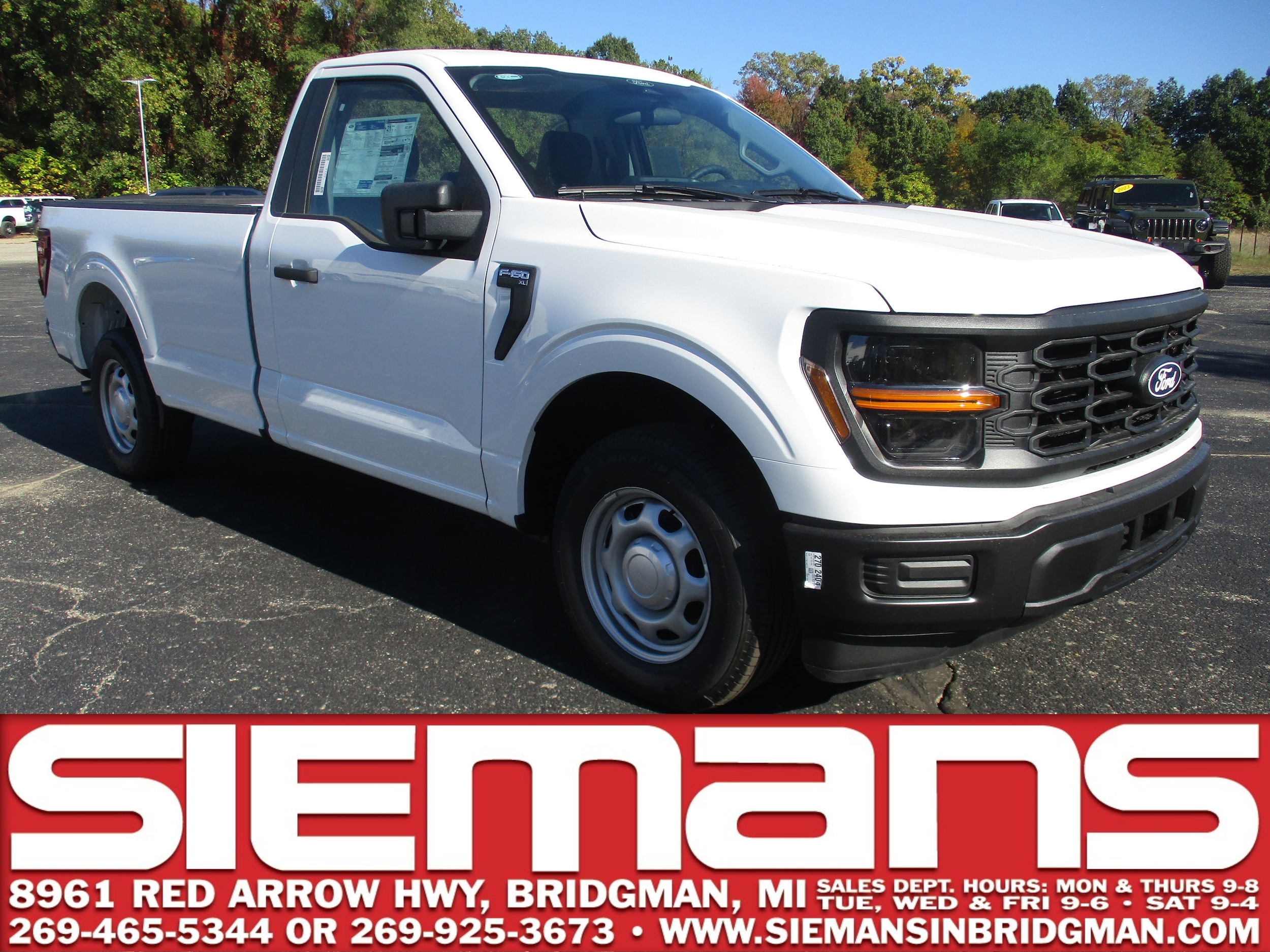 2025 Ford F-150 XL's photo