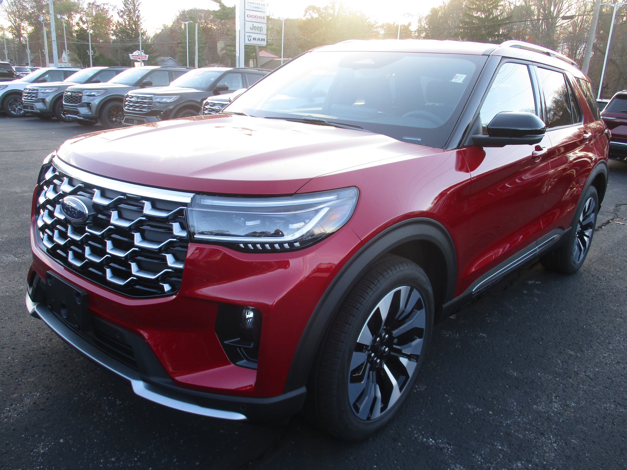 2026 Ford Explorer Platinum photo 2